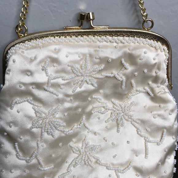Walborg Satin Beaded Purse. - Picture 3 of 8